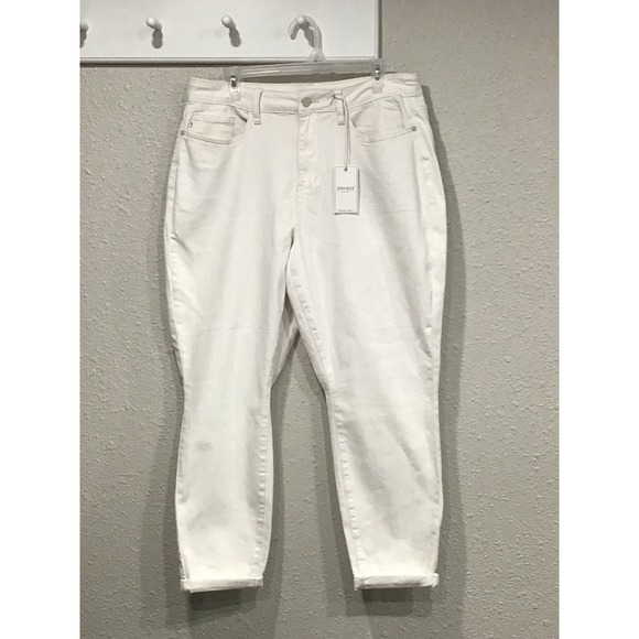 NWT Judy Blue Cheryl High Rise Cuffed Boyfriend White Denim Jeans 14W Stretch - Picture 3 of 8